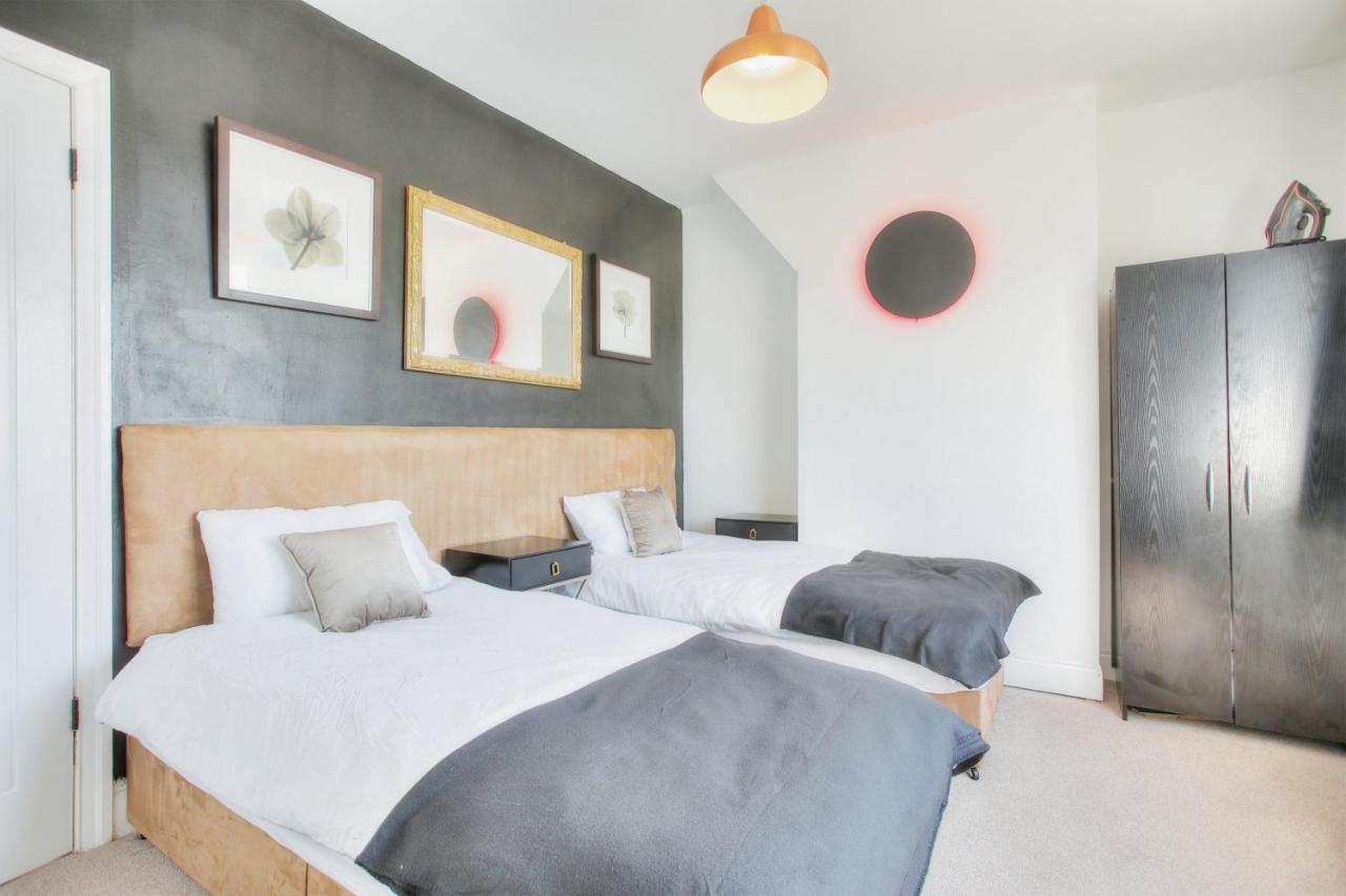 Apartment Hadrian's Place - Full House - Off Road Parking And Sky Sports Newcastle upon Tyne