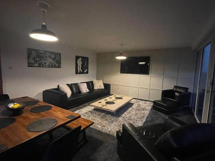 3 Bedroom Apartment With Golf Course View * Newcastle upon Tyne