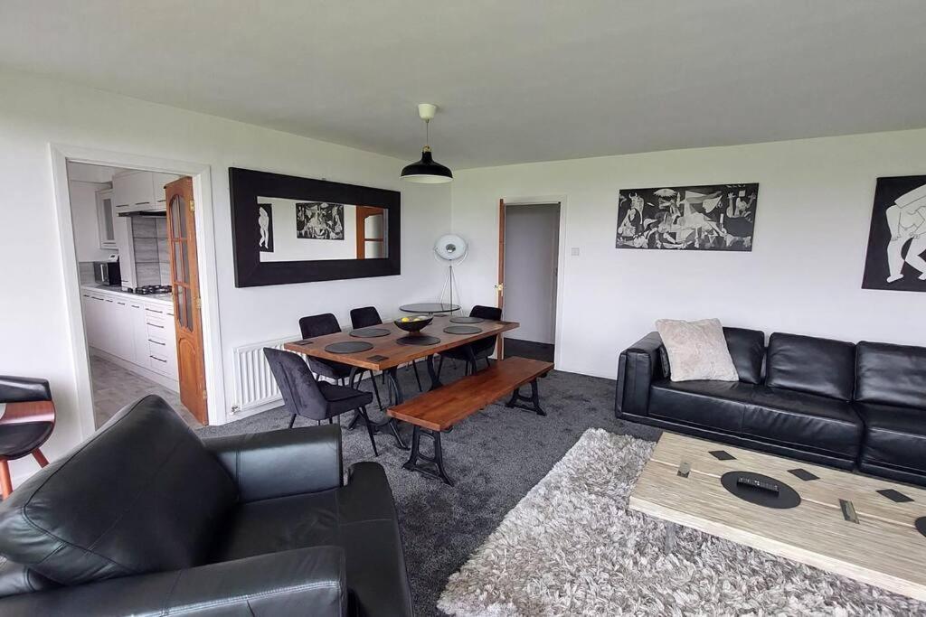3 Bedroom Apartment With Golf Course View
