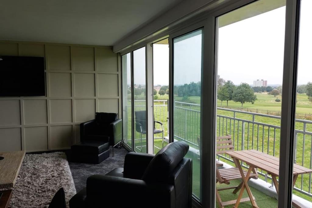 3 Bedroom Apartment With Golf Course View * Newcastle upon Tyne