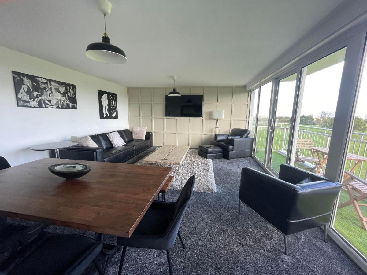 3 Bedroom Apartment With Golf Course View * Newcastle upon Tyne