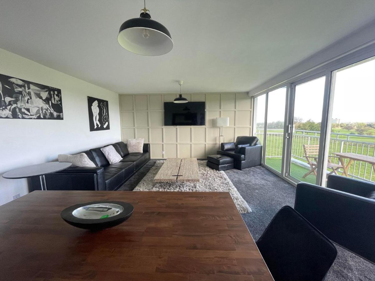 3 Bedroom Apartment With Golf Course View * Newcastle upon Tyne