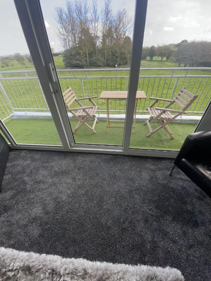 3 Bedroom Apartment With Golf Course View Apartment *