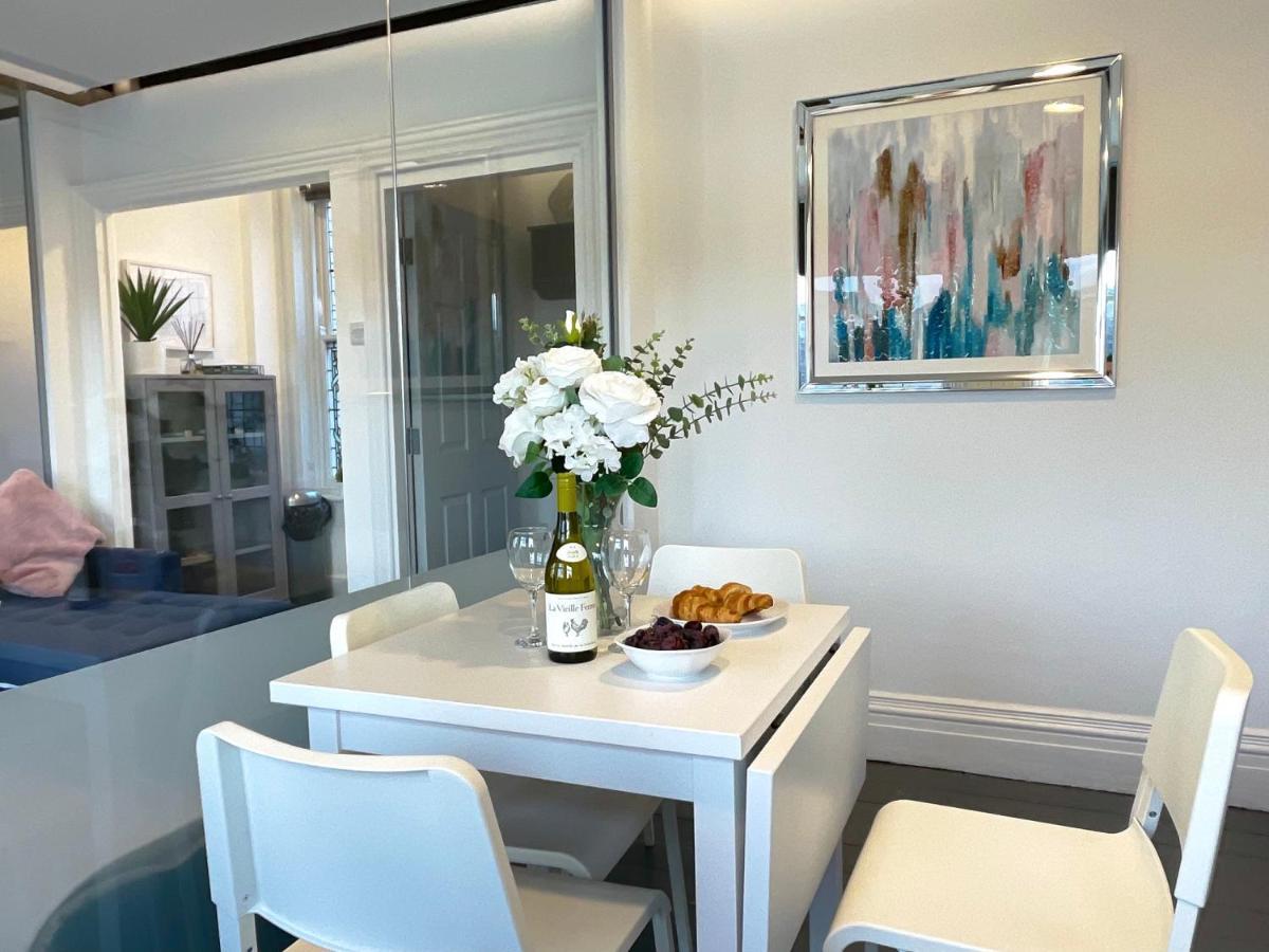 Elegant In Center By Hnfc Apartment
