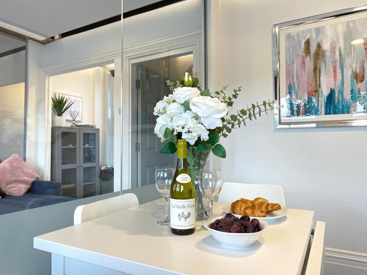 Elegant In Center By Hnfc Apartment *