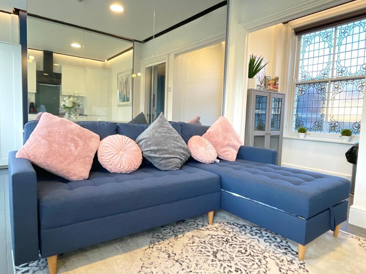 Apartment Elegant In Center By Hnfc Newcastle upon Tyne