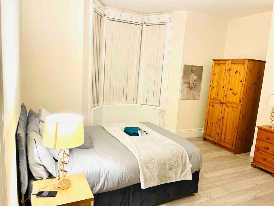 Apartment Spacious 2 Bedroom Newcastle upon Tyne