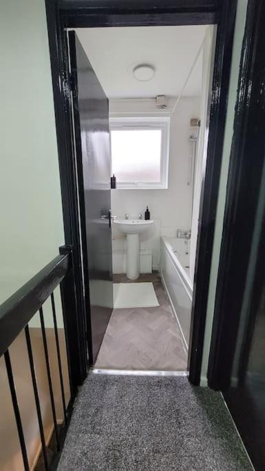 Apartment Cosy 3 Bedroom In Centre *