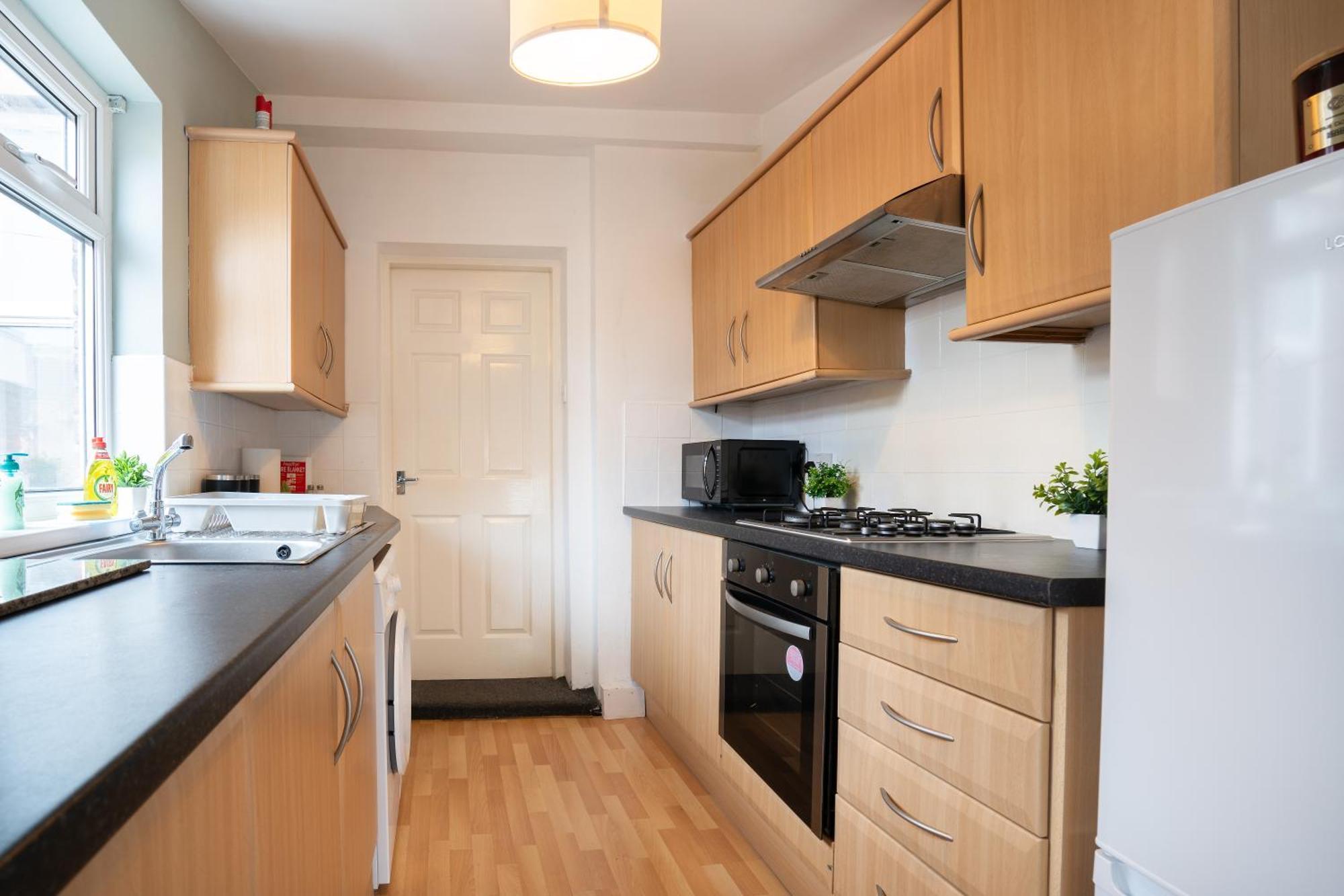 4bedrooms-3bath-9beds-wallsend Apartment