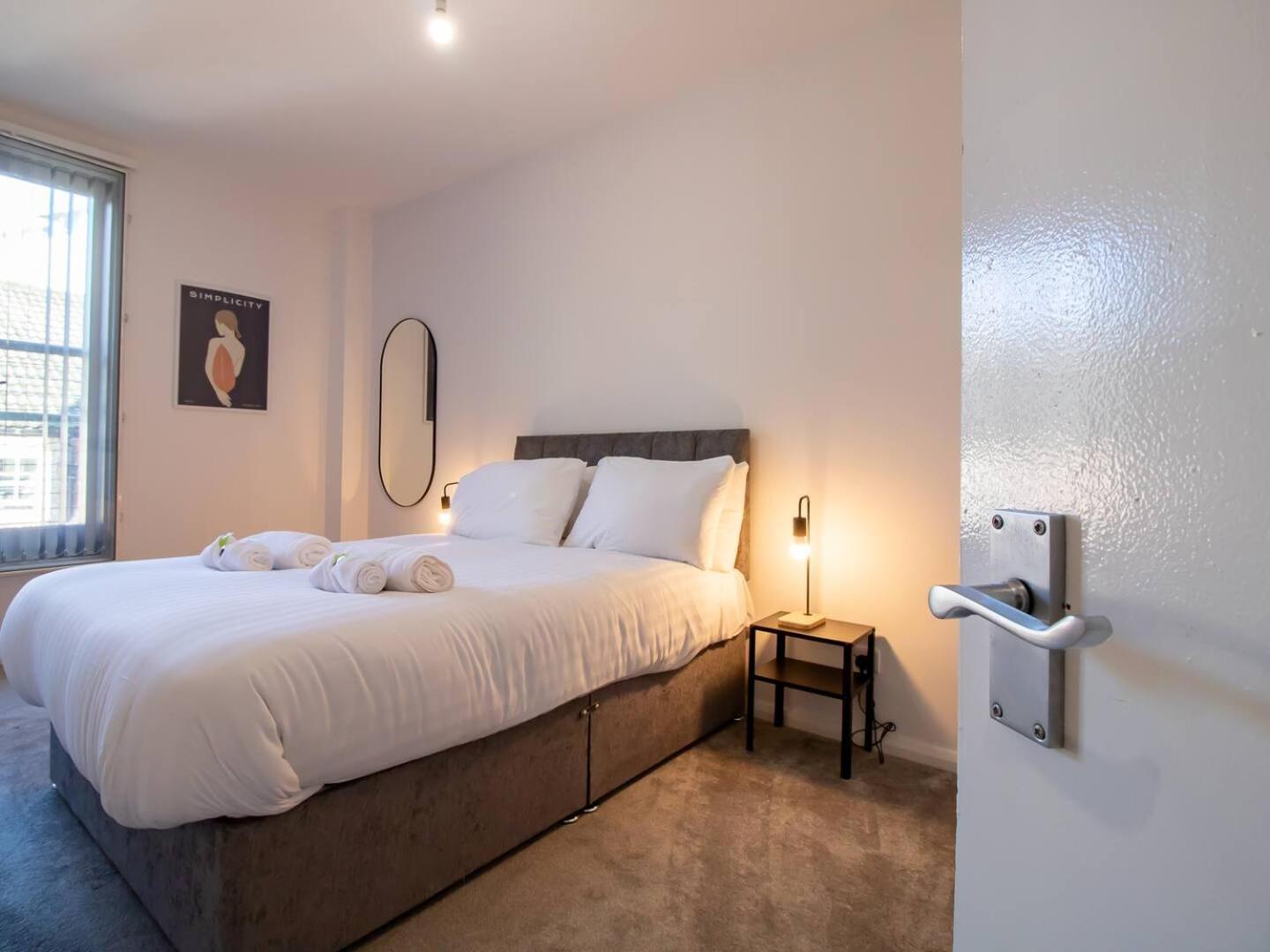 Apartment Pass The Keys Modern Minimalistic In Centre Newcastle upon Tyne