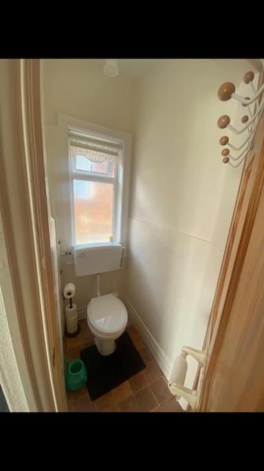 2 Bed Full House With Private Summer Garden Apartment