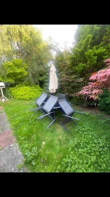 2 Bed Full House With Private Summer Garden *