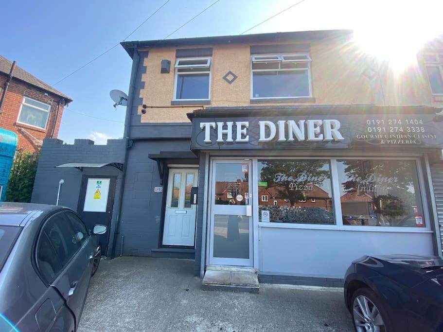 1 Bedroom Flat, Close To All You Need! *