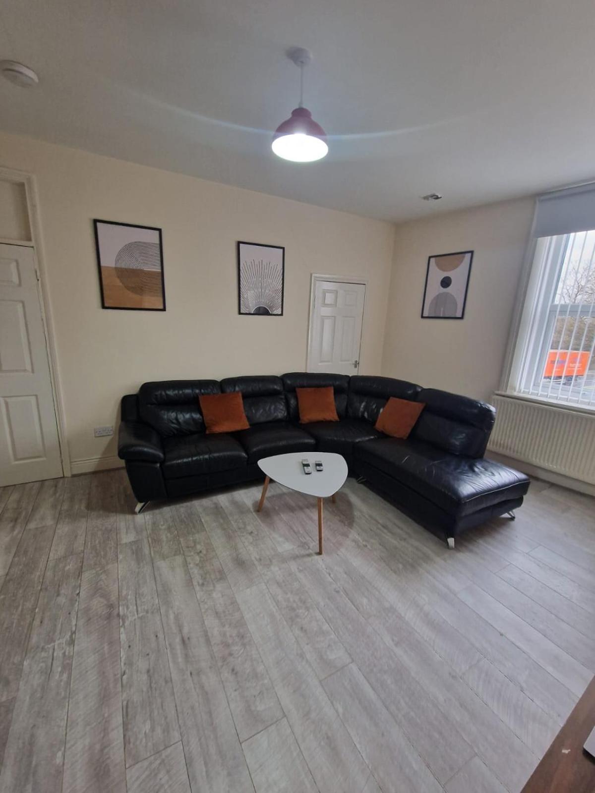 Laluna One Bedroom Apartment Newcastle upon Tyne