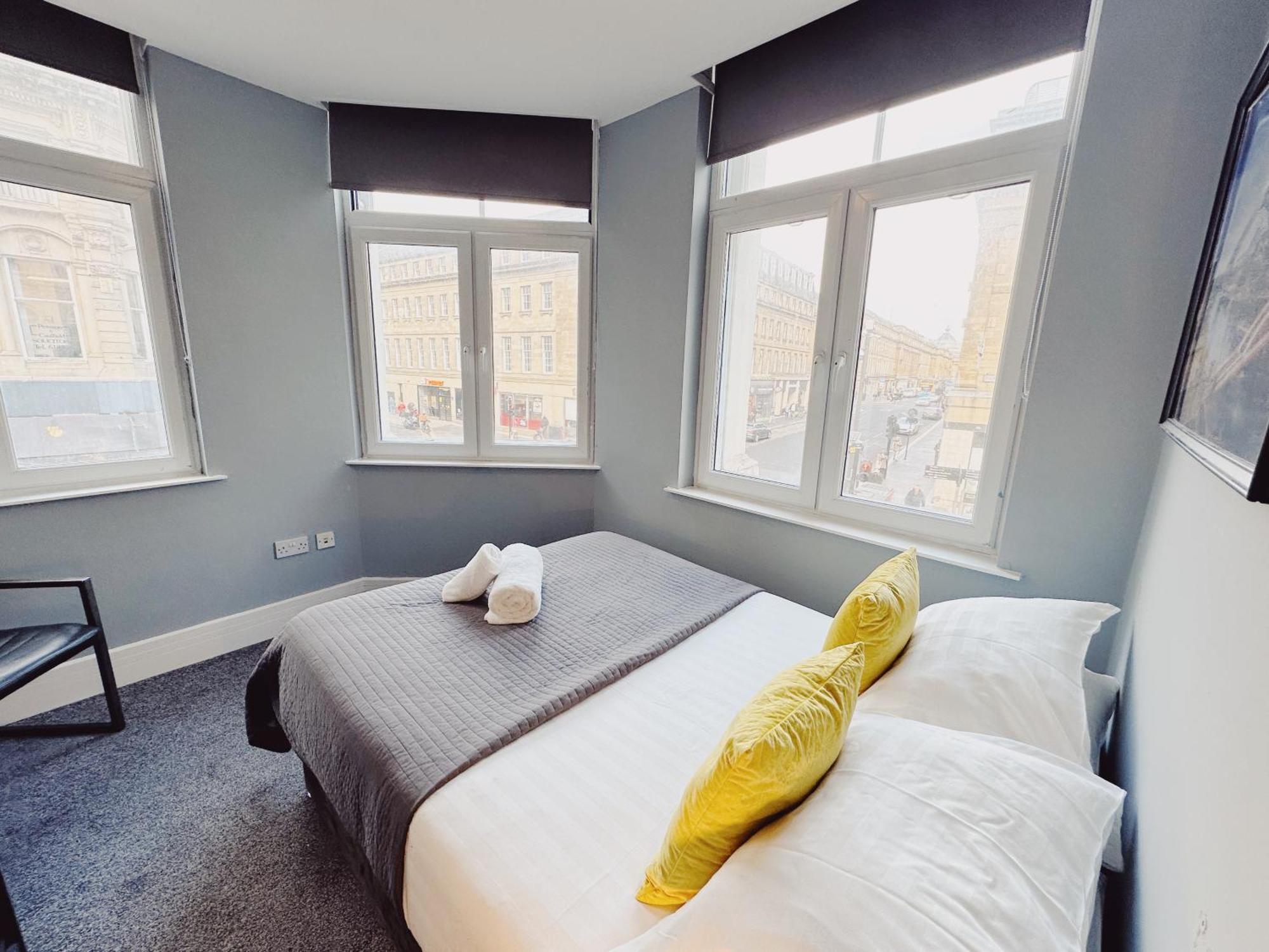 3 Bedroom In The Heart Of - Modern - Sleeps 6 * Newcastle upon Tyne