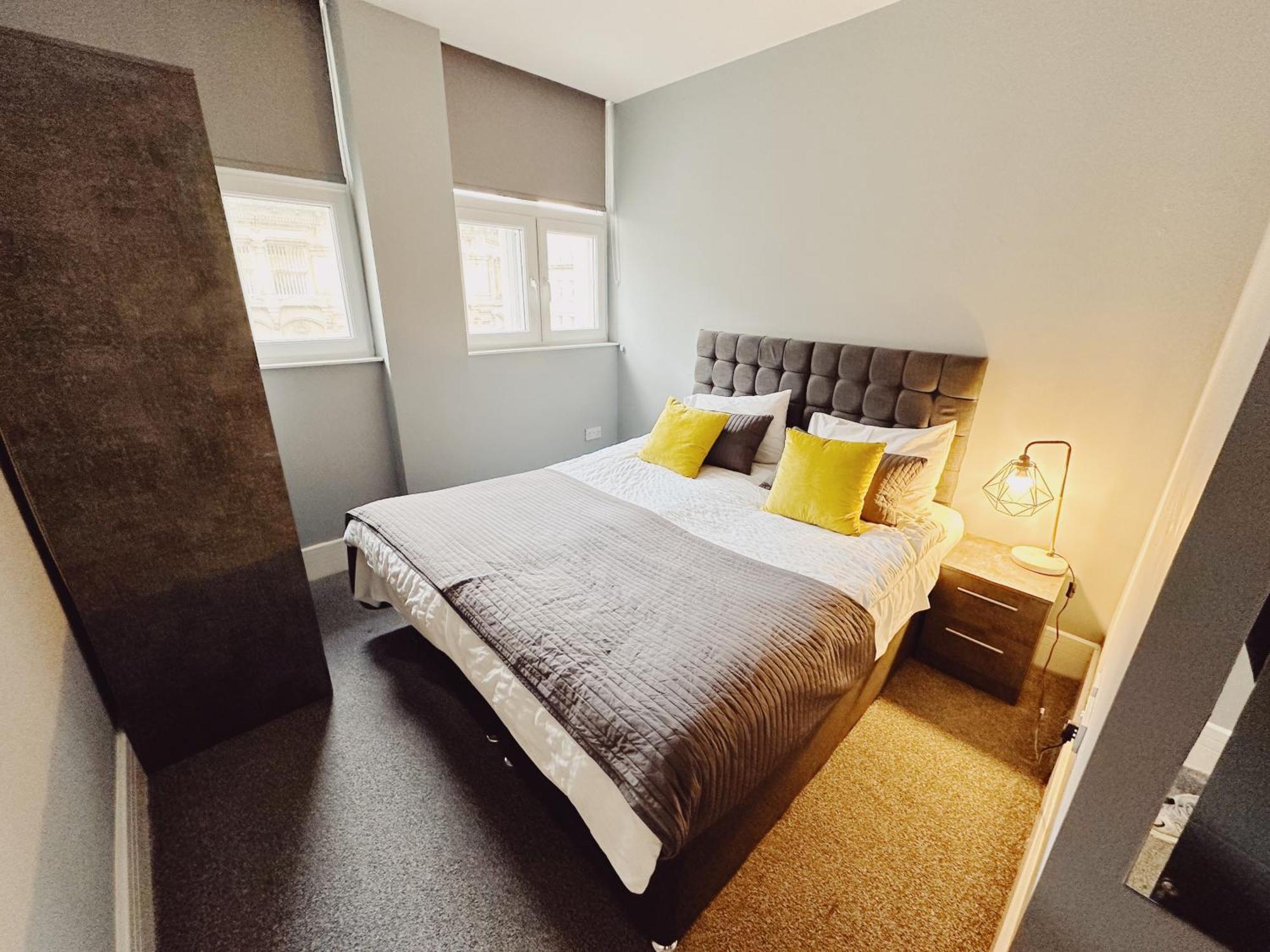 Apartment 3 Bedroom In The Heart Of - Modern - Sleeps 6