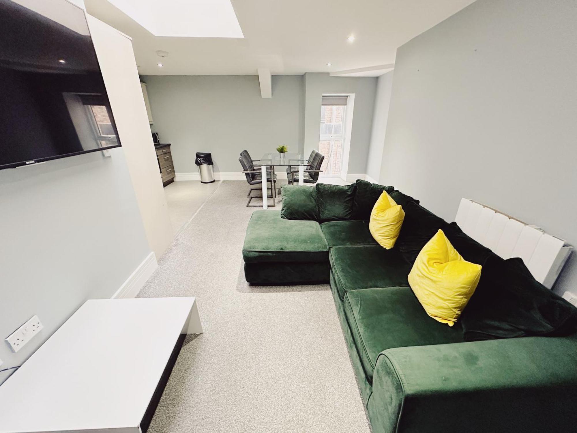 Apartment 2 Bedroom In The Heart Of - Spacious - Sleeps 8 Newcastle upon Tyne