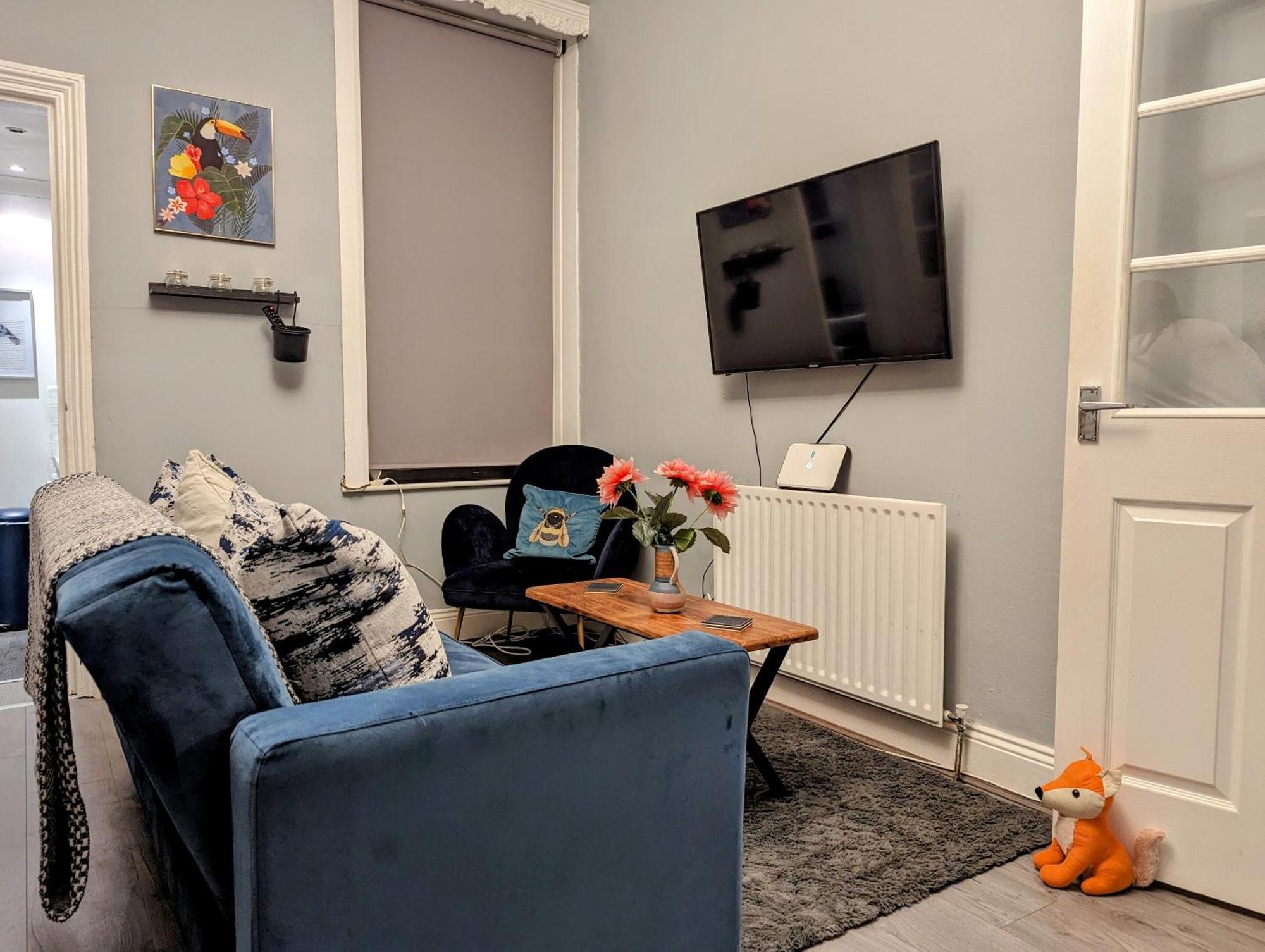 Entire Near Centre, West Jesmond. Apartment