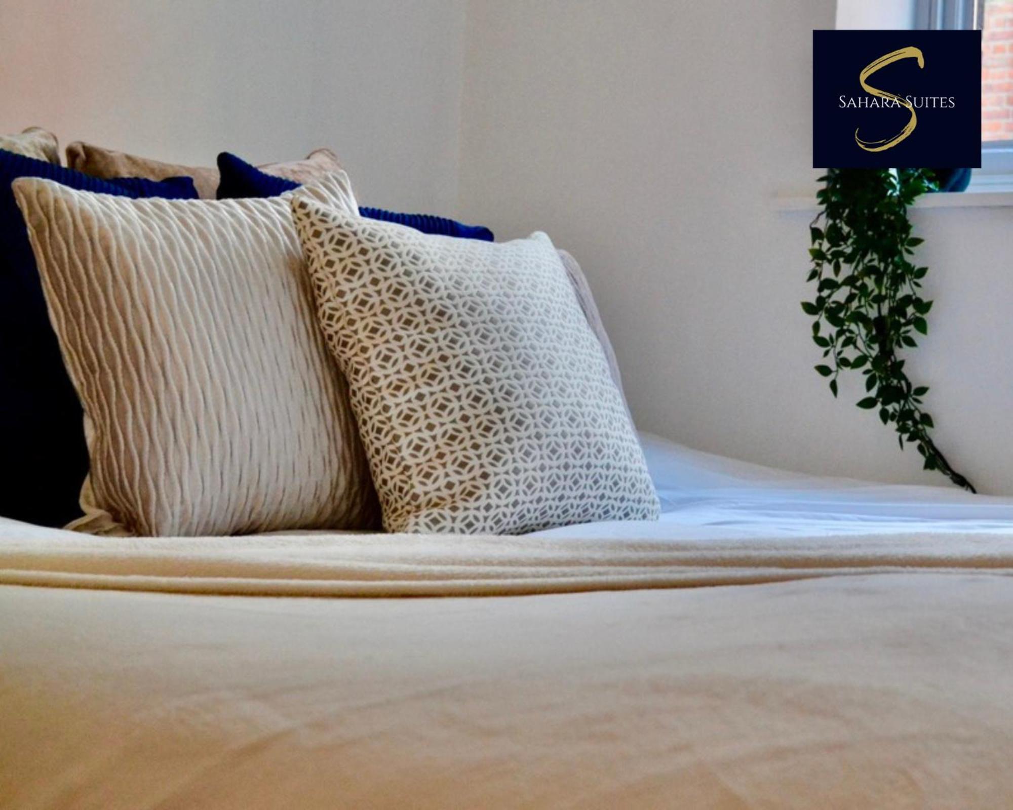Apartment Quirky Modern Two Bedroom By Sahara Suites Short Lets & Serviced *