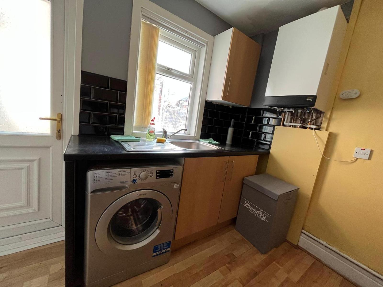Arthurs Hill Newcastle, Free Parking Fully Equipped Kitchen 4 Bedrooms, Near Centre Newcastle upon Tyne