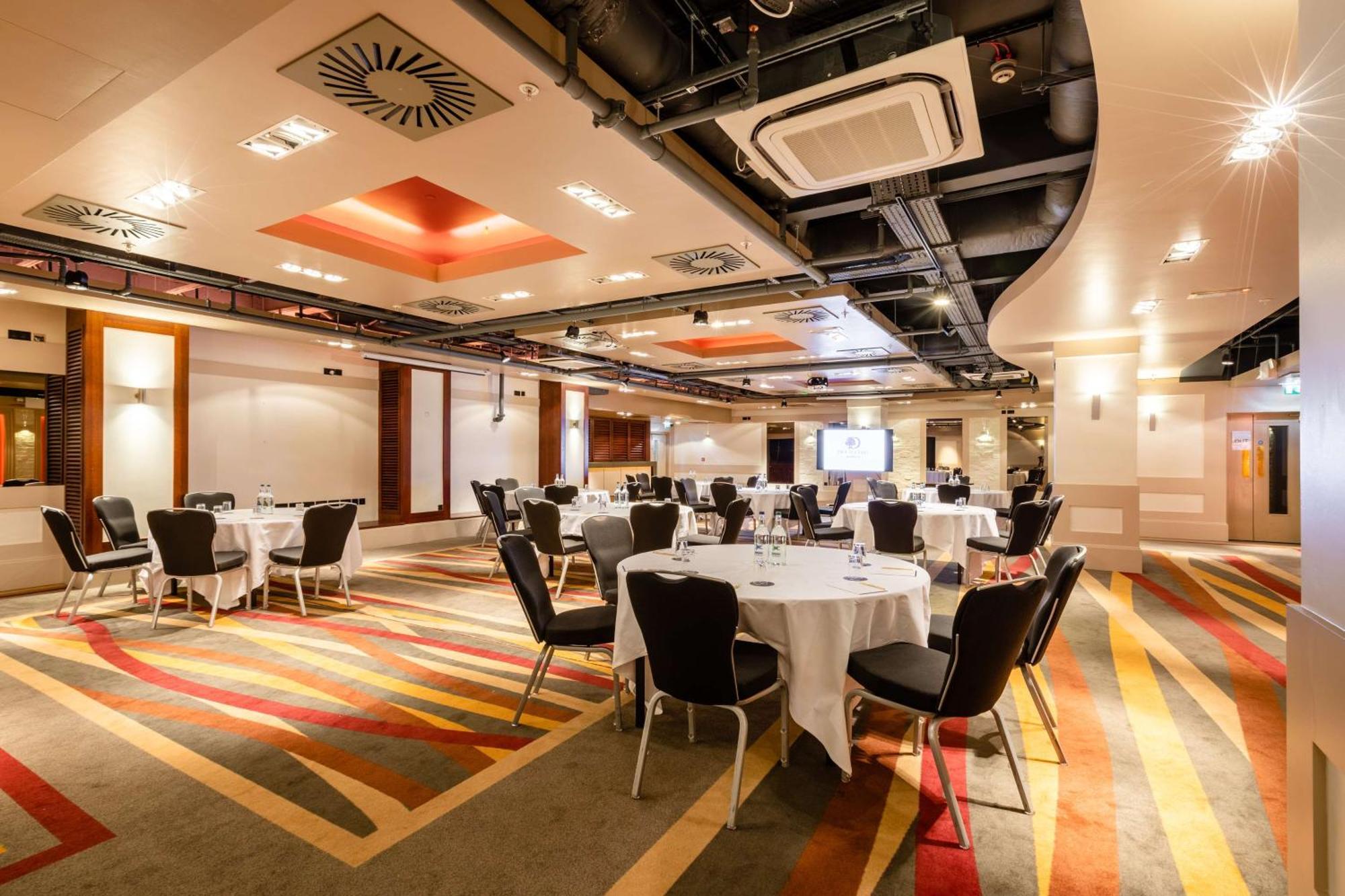 Hotel Doubletree By Hilton International Airport