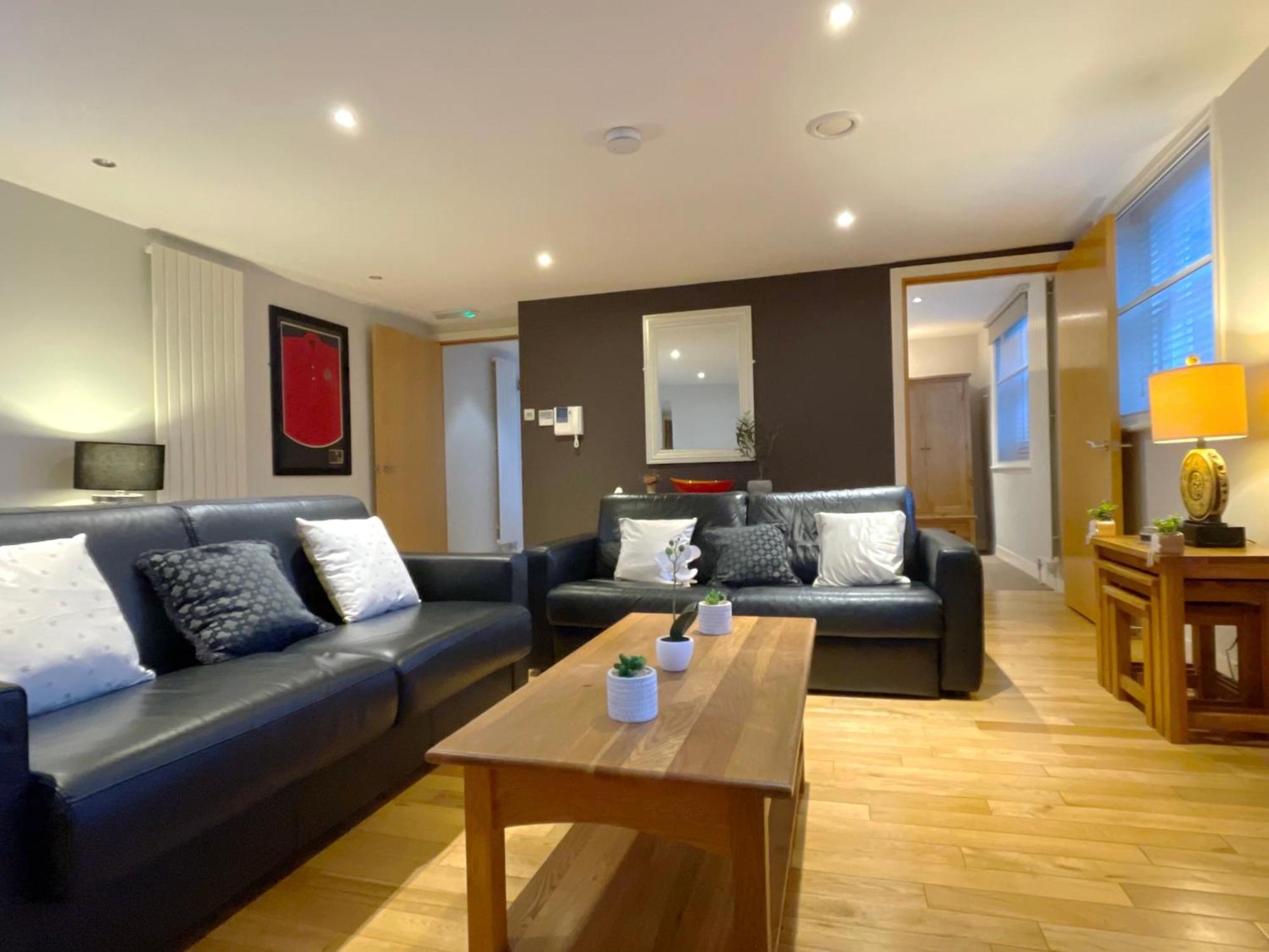 93a Grey Street *