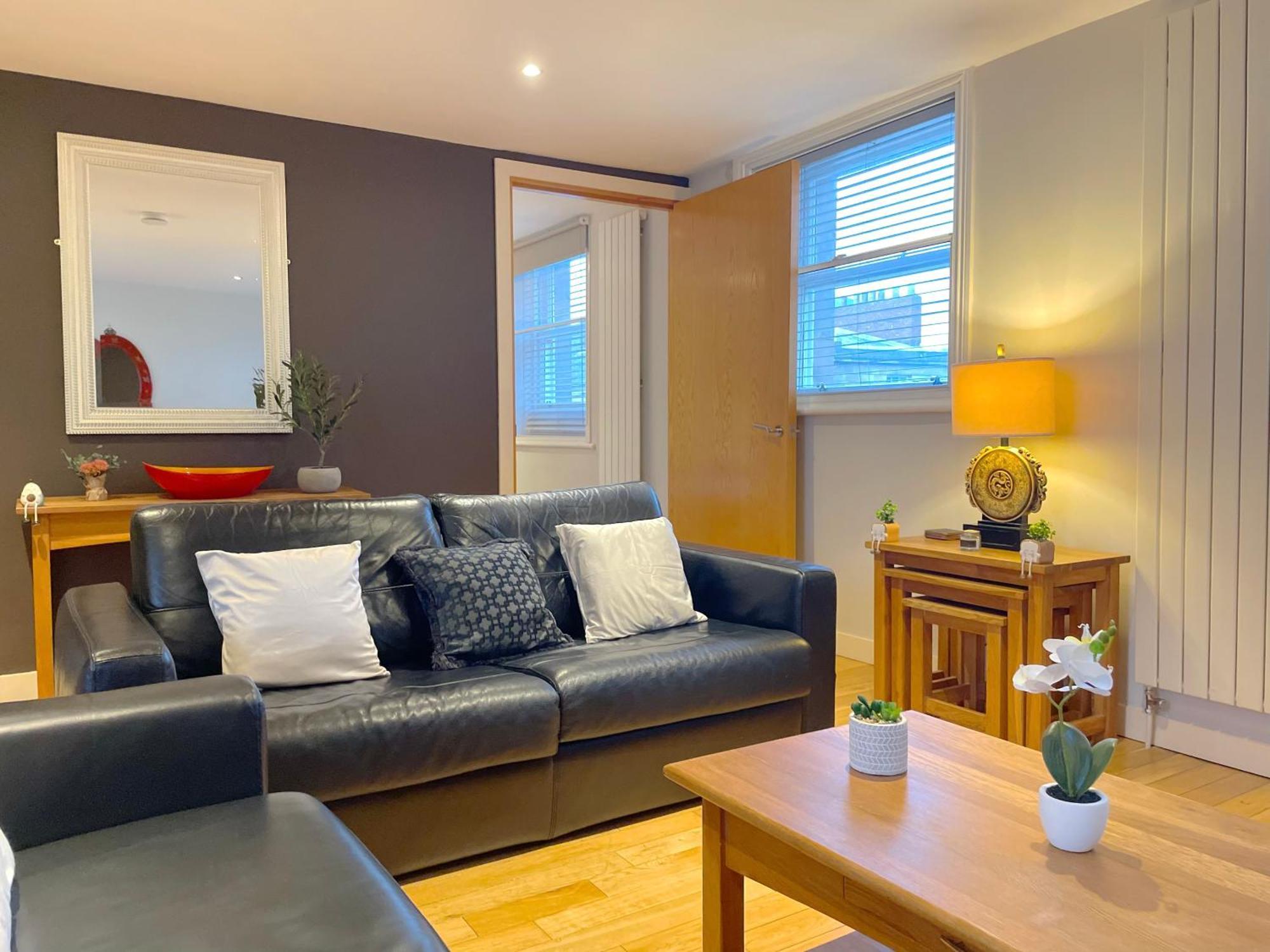 Apartment 93a Grey Street *