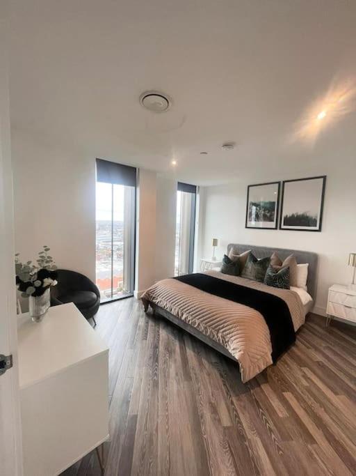 Opulent 3 -bedroom Penthouse With Stunning Views Apartment Newcastle upon Tyne