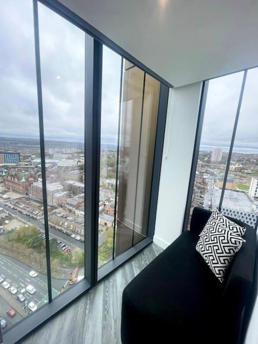 Opulent 3 -bedroom Penthouse With Stunning Views Newcastle upon Tyne