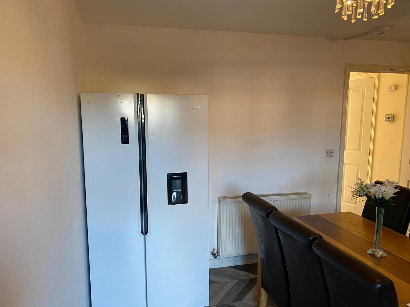 Apartment Cheerful 4 Bedroom Townhouse With Free Parking *