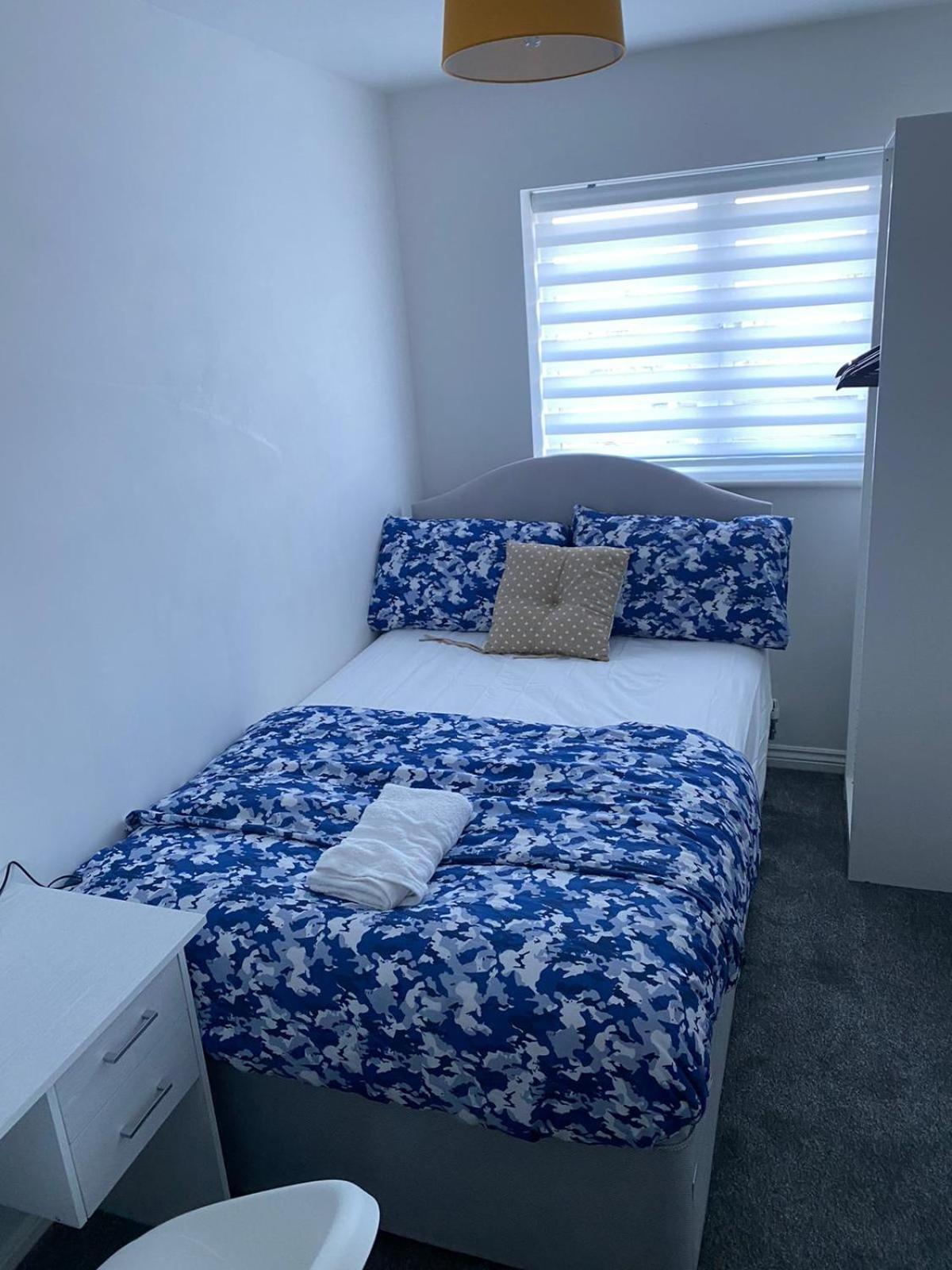 Cheerful 4 Bedroom Townhouse With Free Parking Newcastle upon Tyne