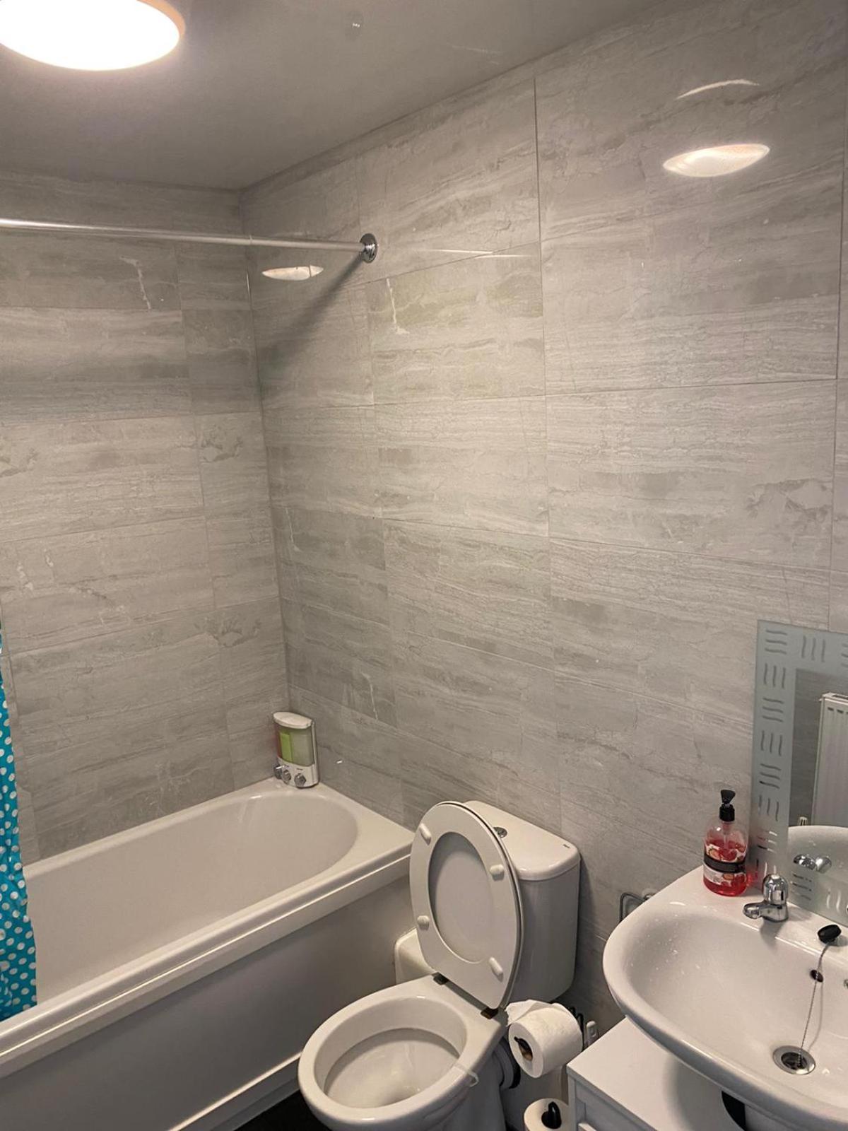Apartment Cheerful 4 Bedroom Townhouse With Free Parking Newcastle upon Tyne