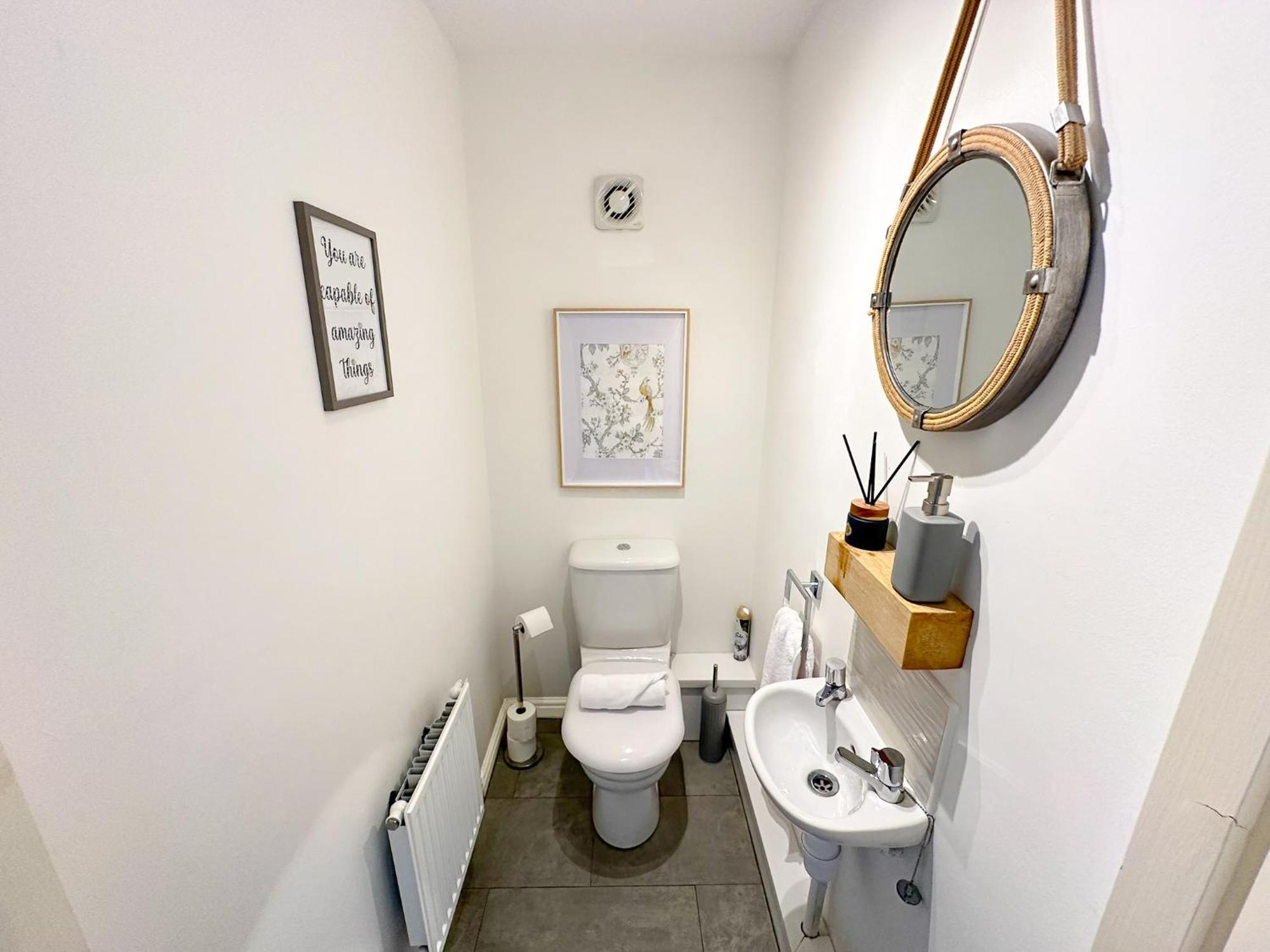 Apartment Luxury 4 Bed House - Free Parking - Contractors - Relocators Newcastle upon Tyne