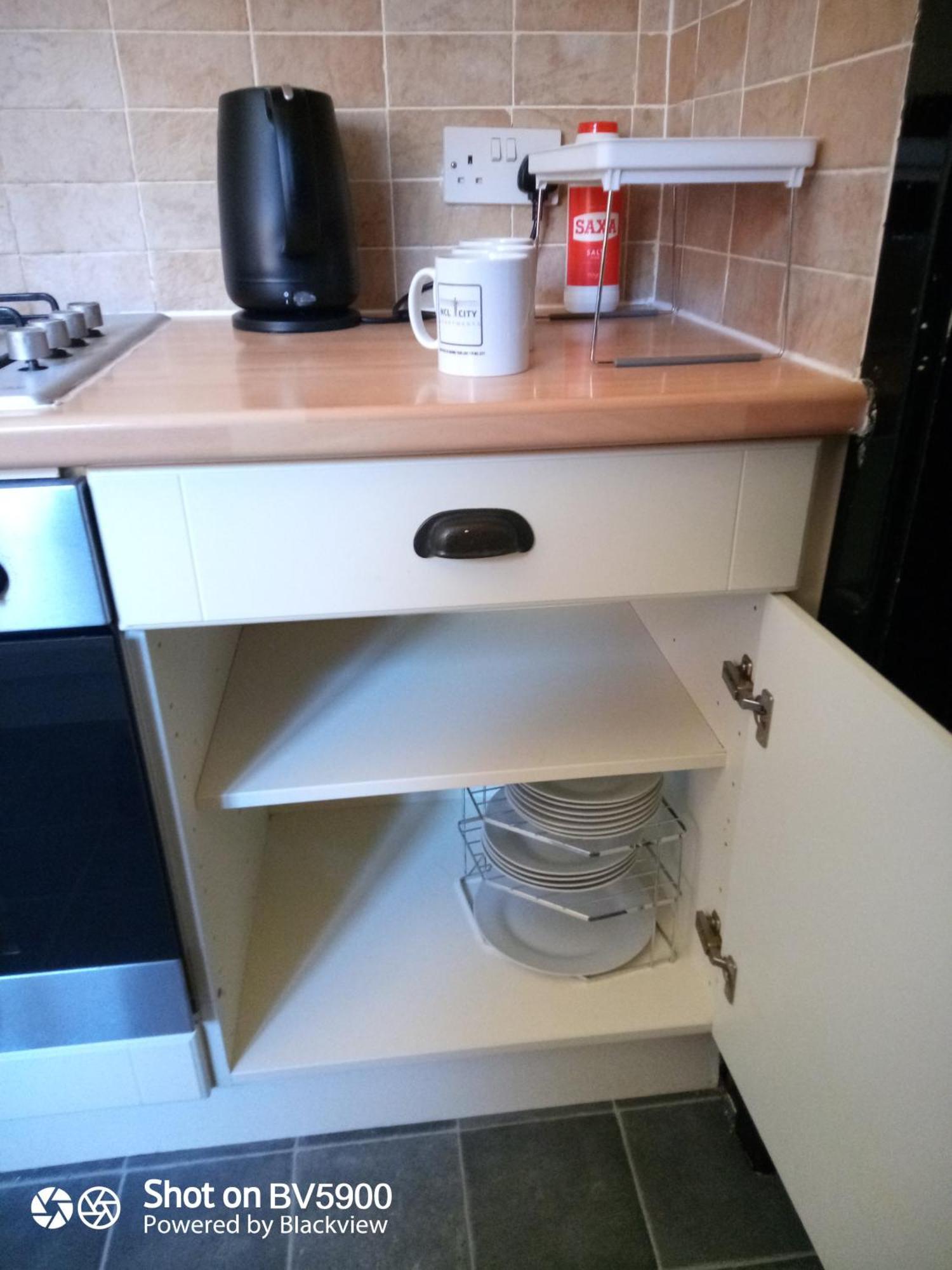 Ovington Grove 1 Free Parking Fully Equipped Kitchen 3 Bedrooms Netflix Newcastle upon Tyne