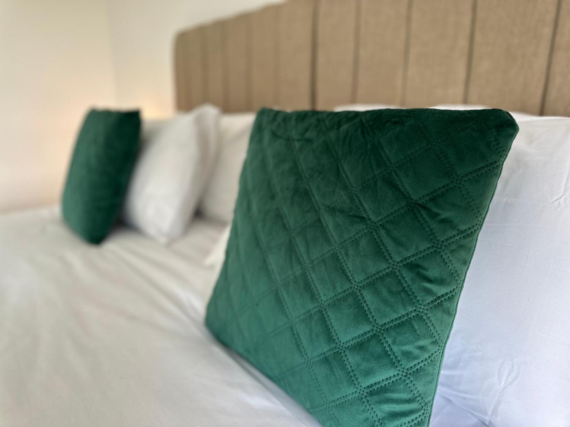 Apartment Great Prices On Short And Long Term Newcastle upon Tyne