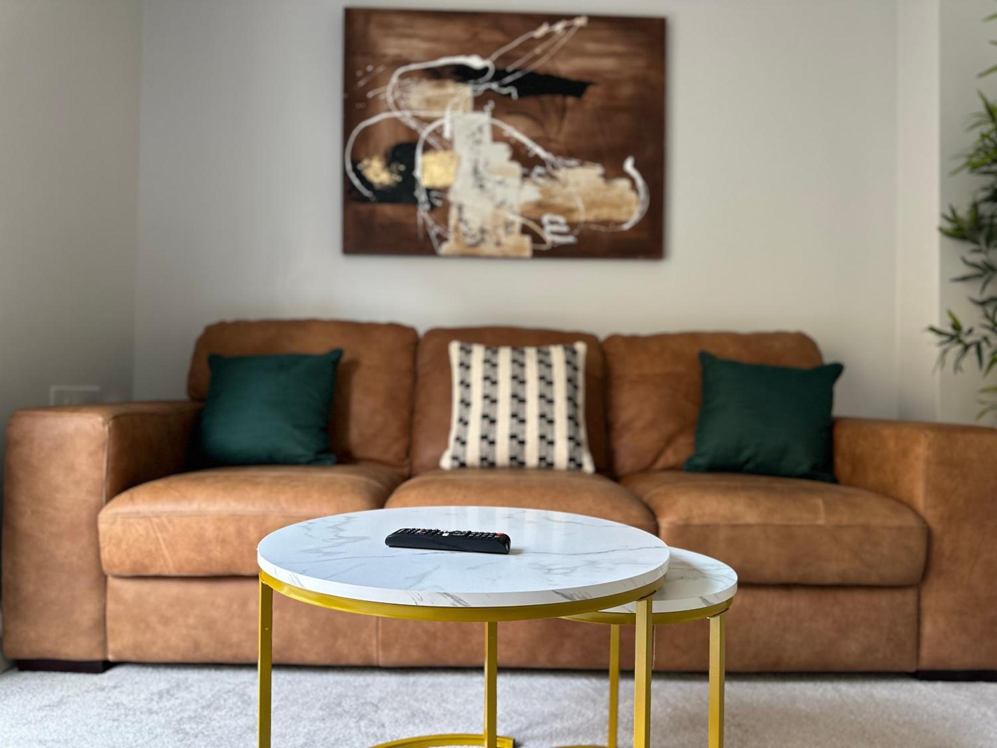 Apartment Great Prices On Short And Long Term