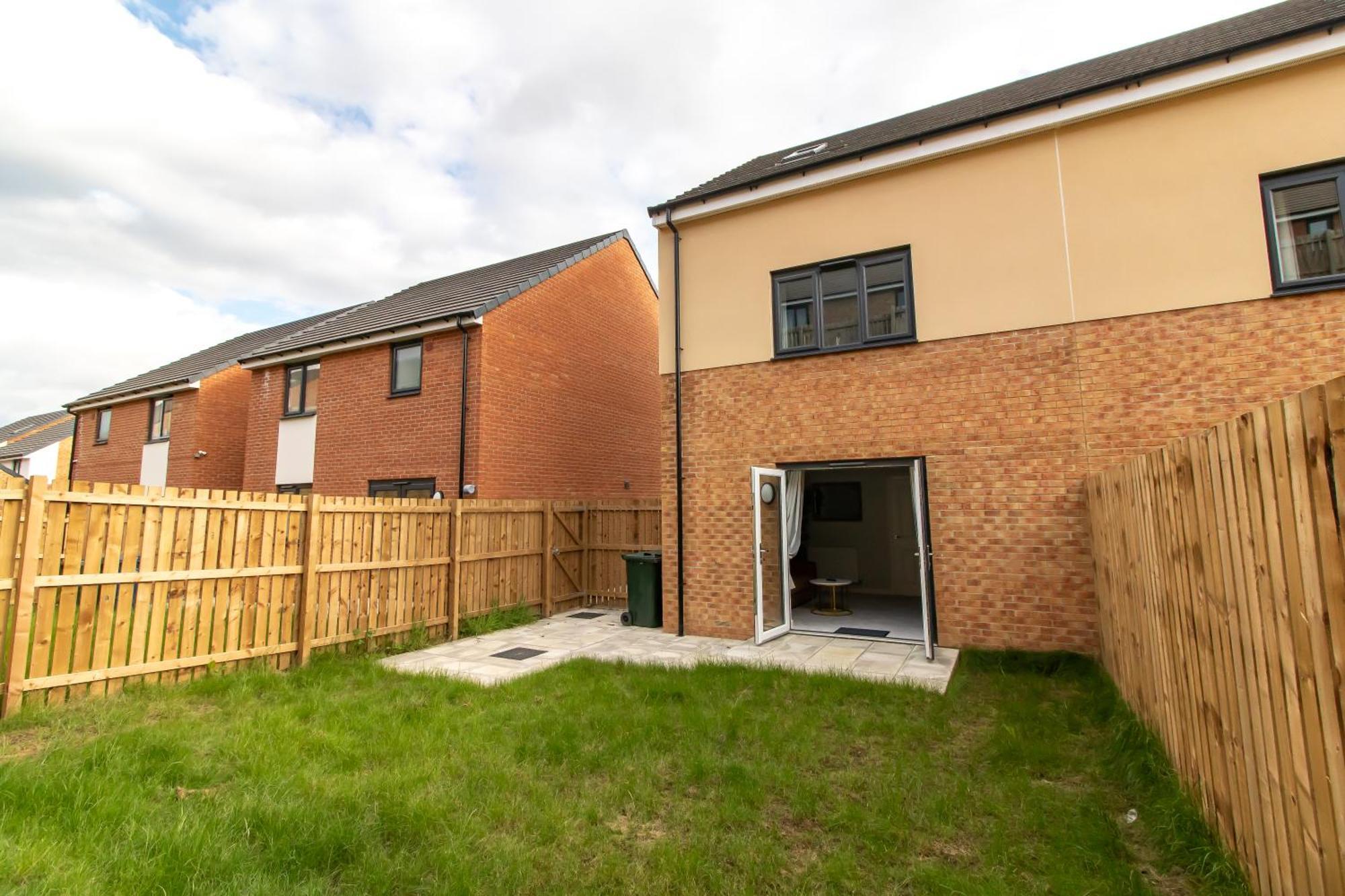 Apartment Great Prices On Short And Long Term *