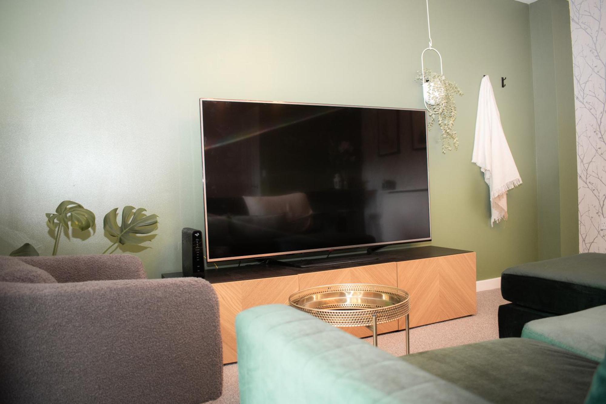 Comfy Modern 3br Semi Detached 400mb Wifi Free Double Parking Holiday home