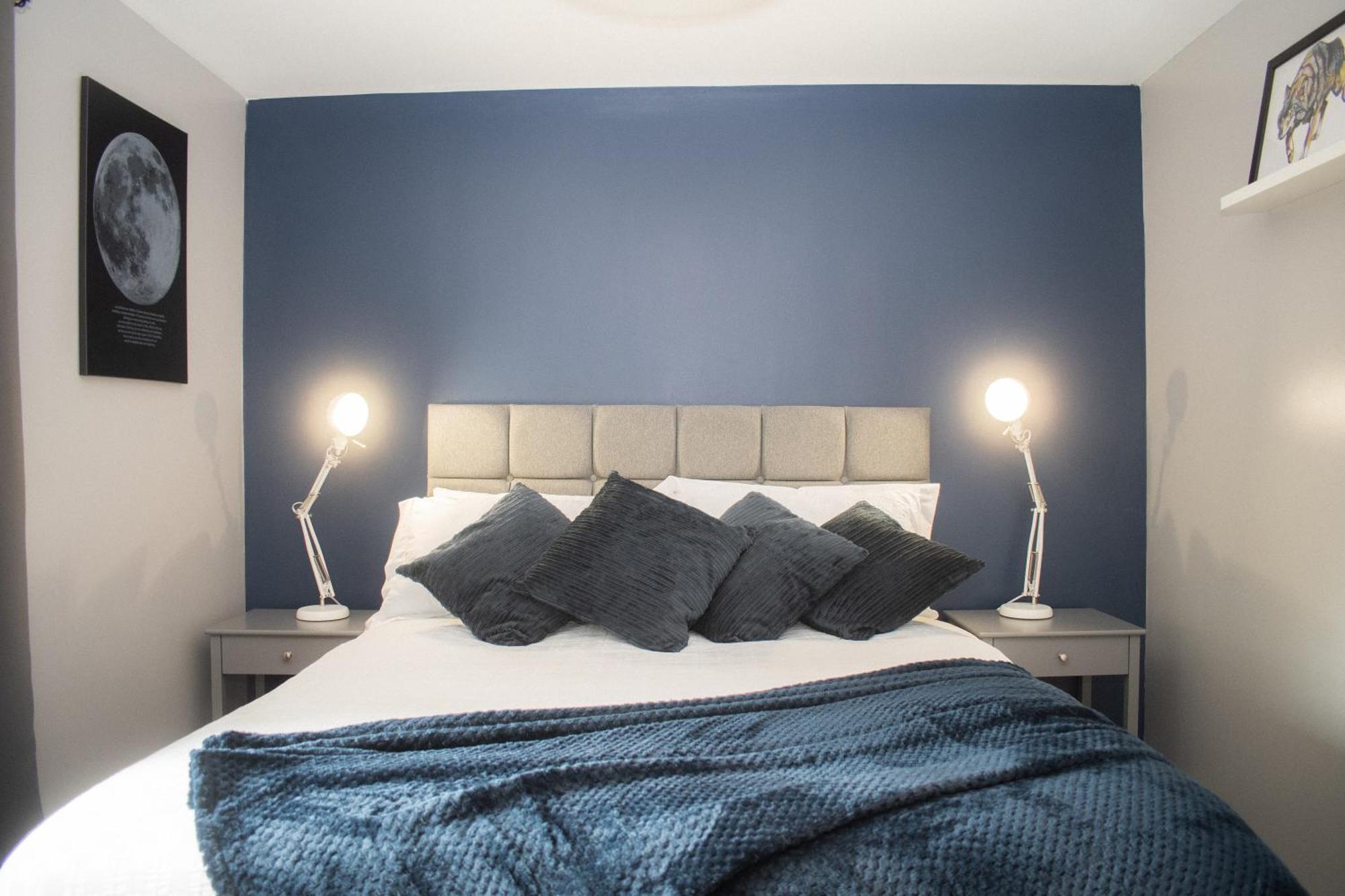 Comfy Modern 3br Semi Detached 400mb Wifi Free Double Parking *
