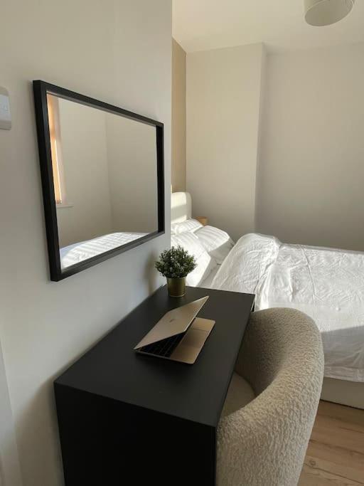 Apartment Whole House Modern Two Bedroom In Newcastle - Free Parking Newcastle upon Tyne