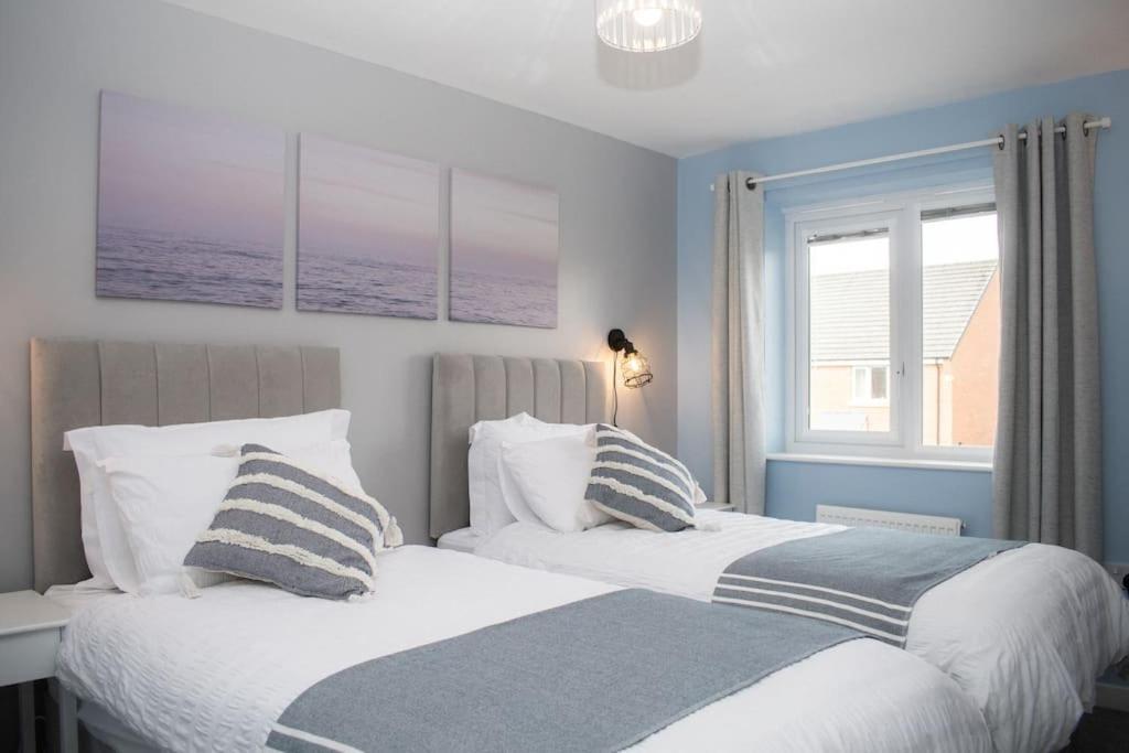 Comfy Modern 3br Semi Detached 400mb Wifi Free Double Parking Newcastle upon Tyne