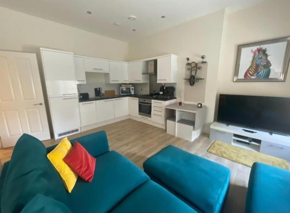 Queen Street Quayside Apartment, Ne1 Grade 2 Listed