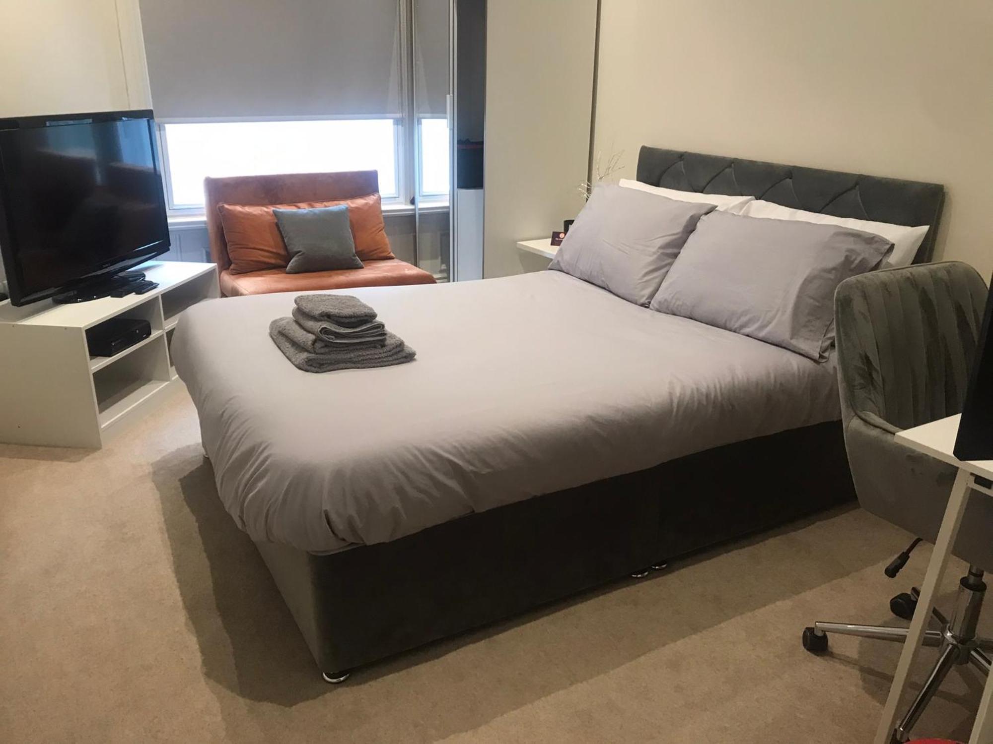 Queen Street Quayside Apartment, Ne1 Grade 2 Listed *