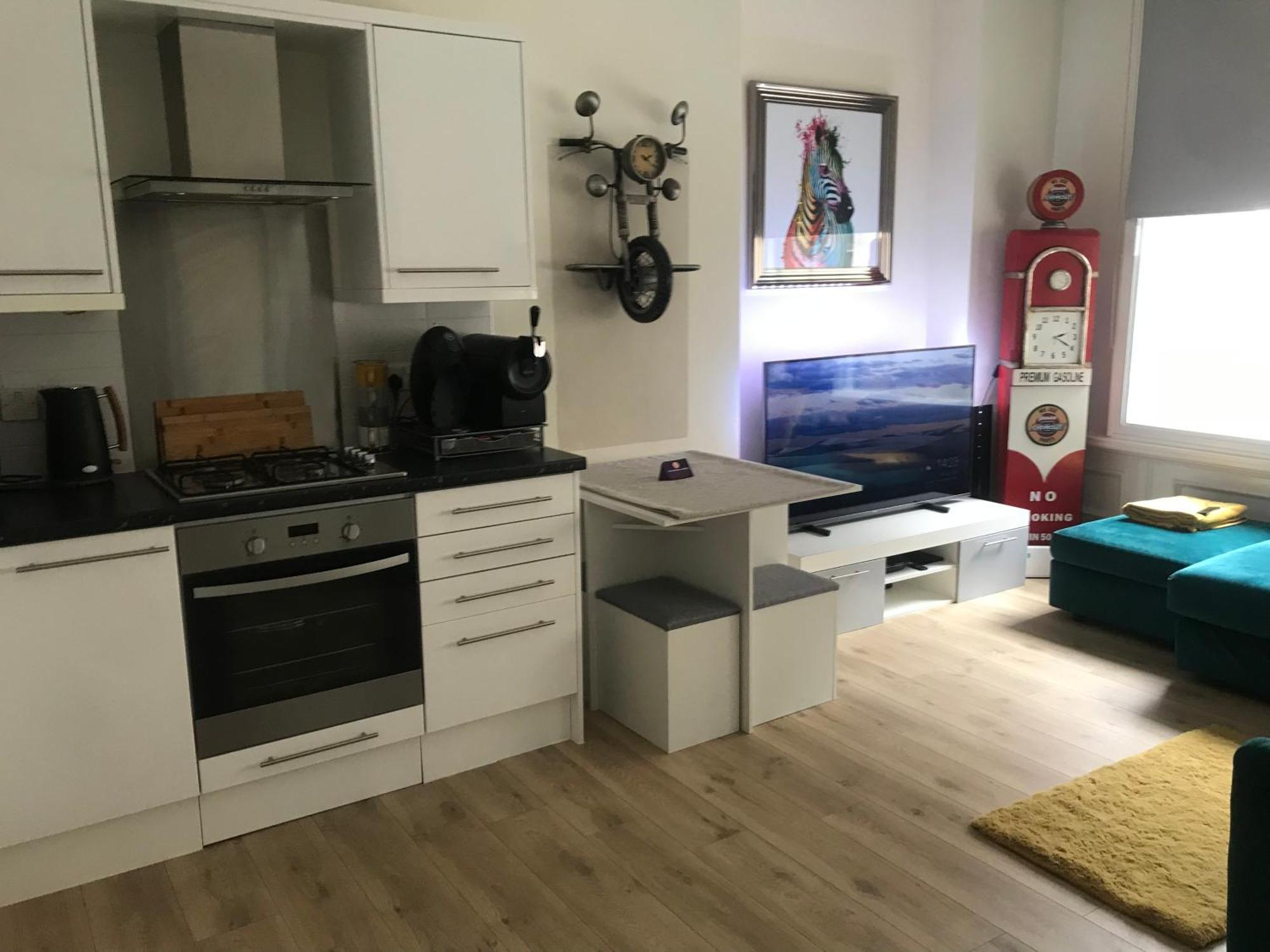 Queen Street Quayside Apartment, Ne1 Grade 2 Listed *