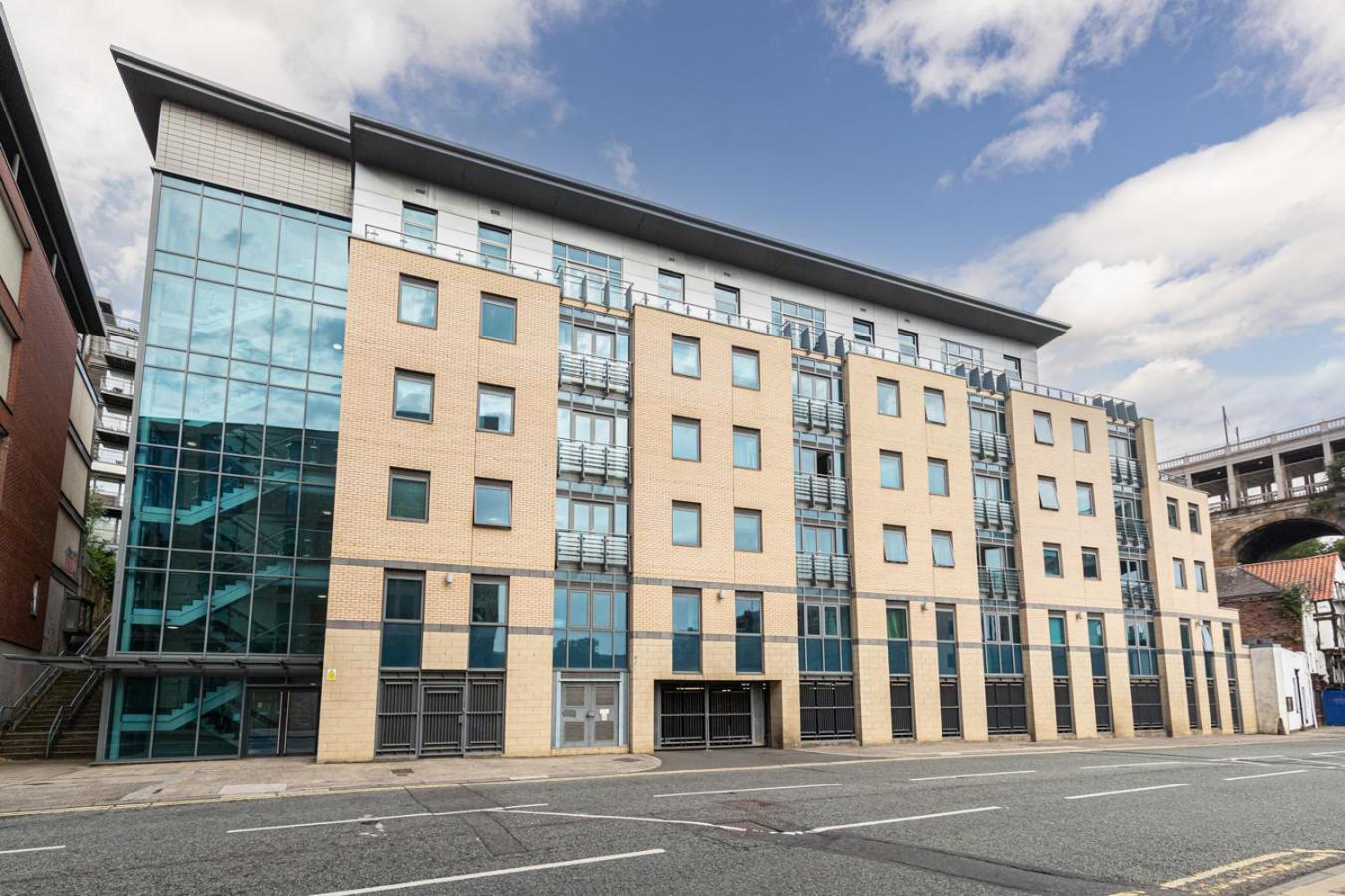 30 Quayside Apartment
