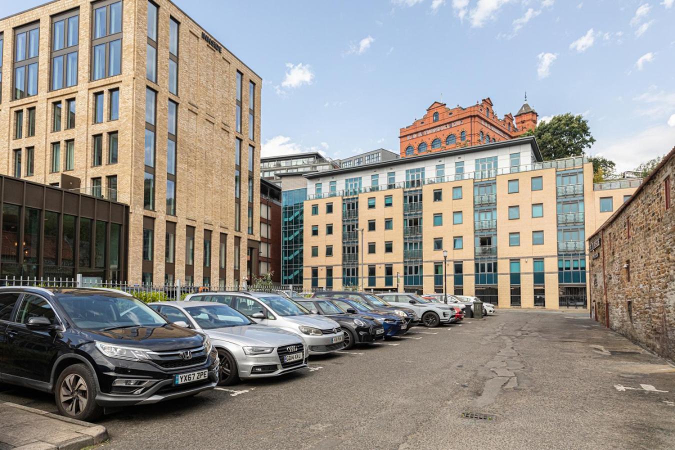30 Quayside Apartment