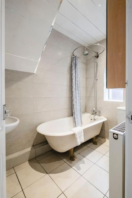 Cosy Flat,great Location&parking * Newcastle upon Tyne