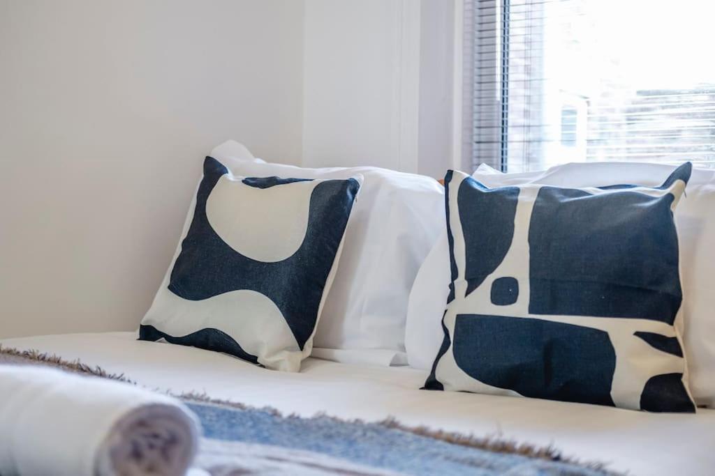 Cosy Flat,great Location&parking Apartment *