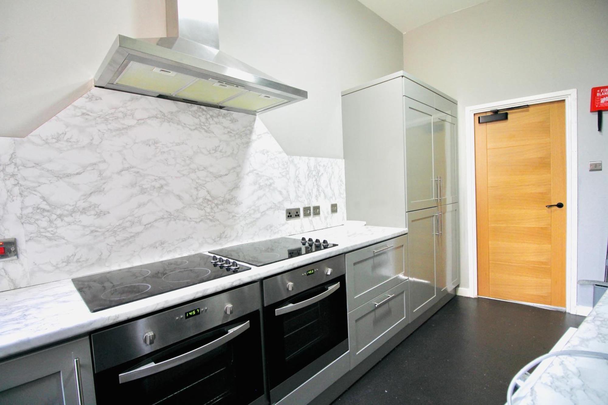 Apartment Ne1 & *