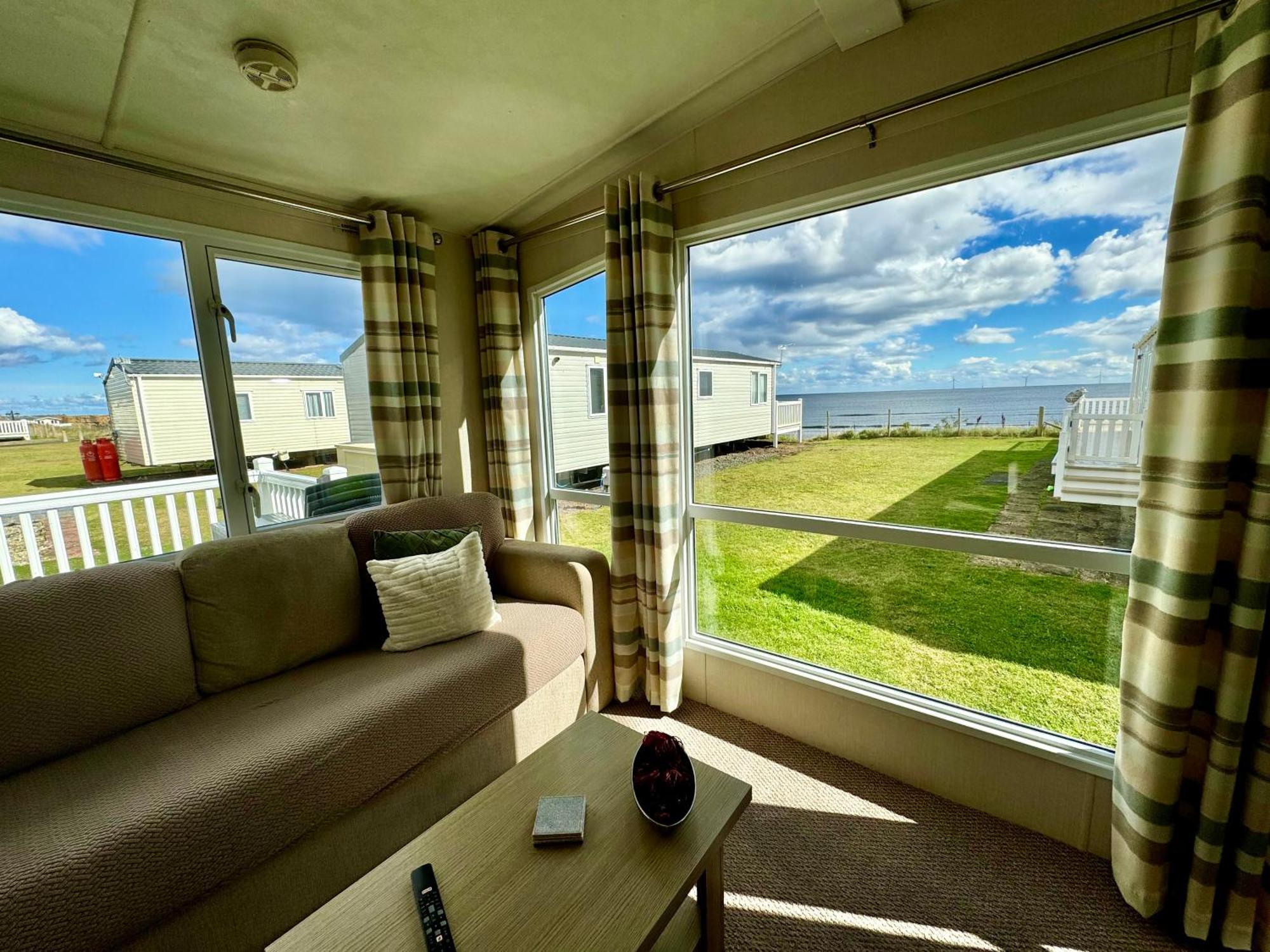 New Sea View Platinum Caravan With Huge Decking Campsite *